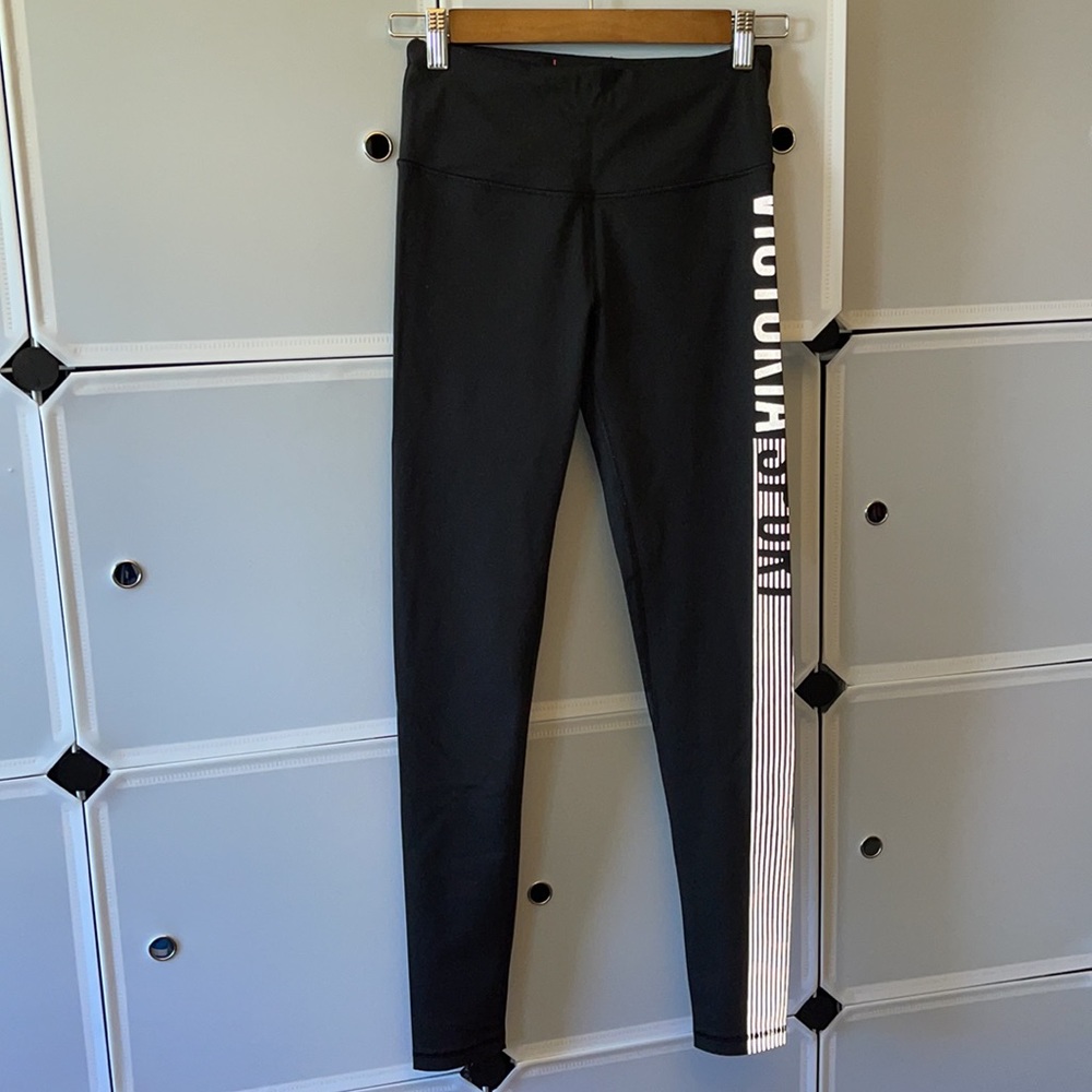 Victoria’s Secret Black Knockout Leggings - Picture 3 of 9